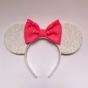 White sequin Minnie ears with bubblegum pink bow
